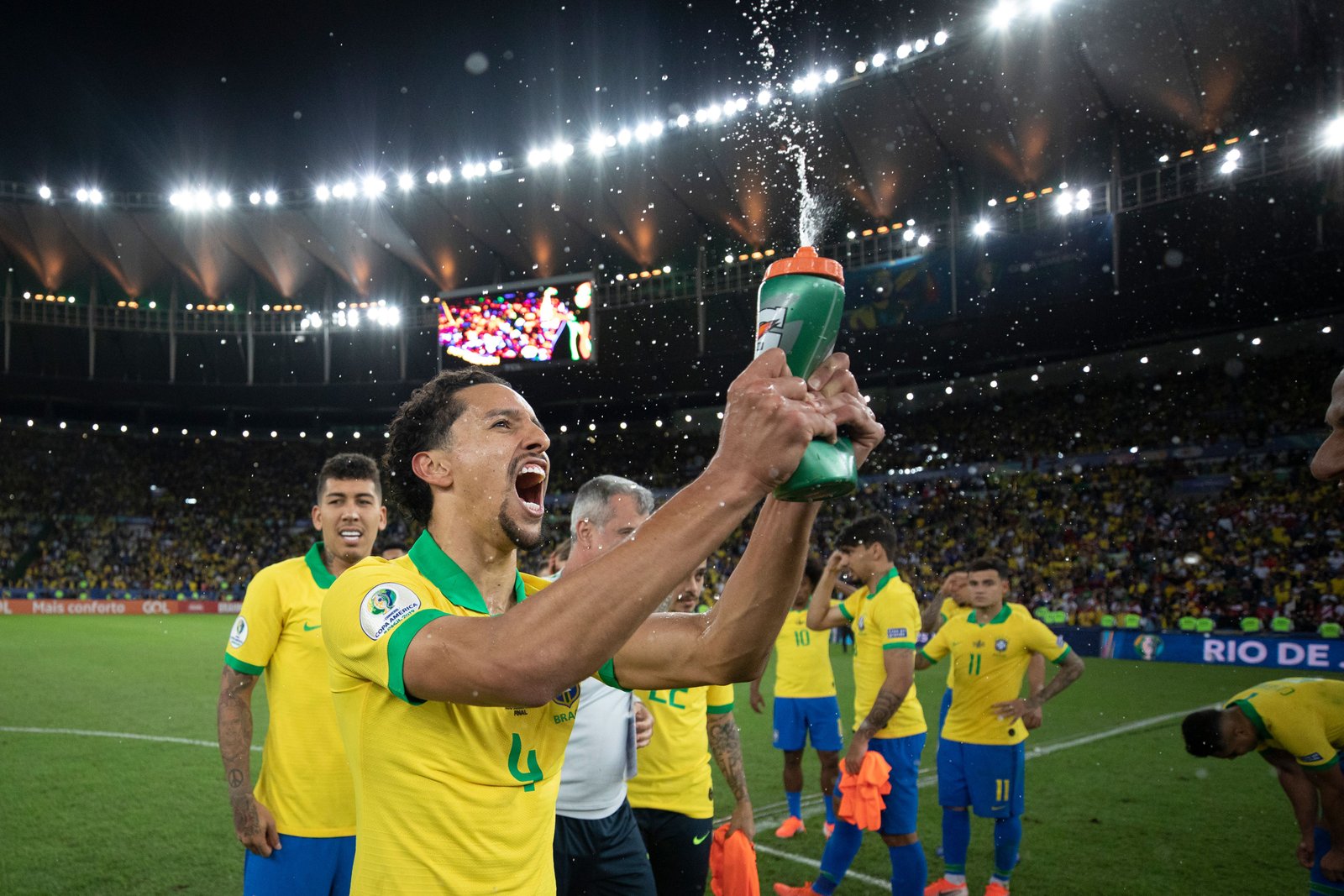 Marquinhos empata com Leão e Ronaldo em número de jogos pela Seleção