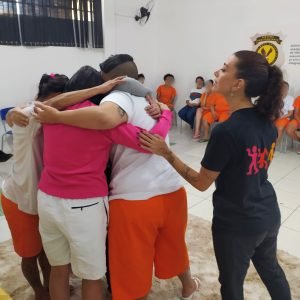 Congresso Nacional de Psicodrama leva reflexão a mulheres em situação de prisão