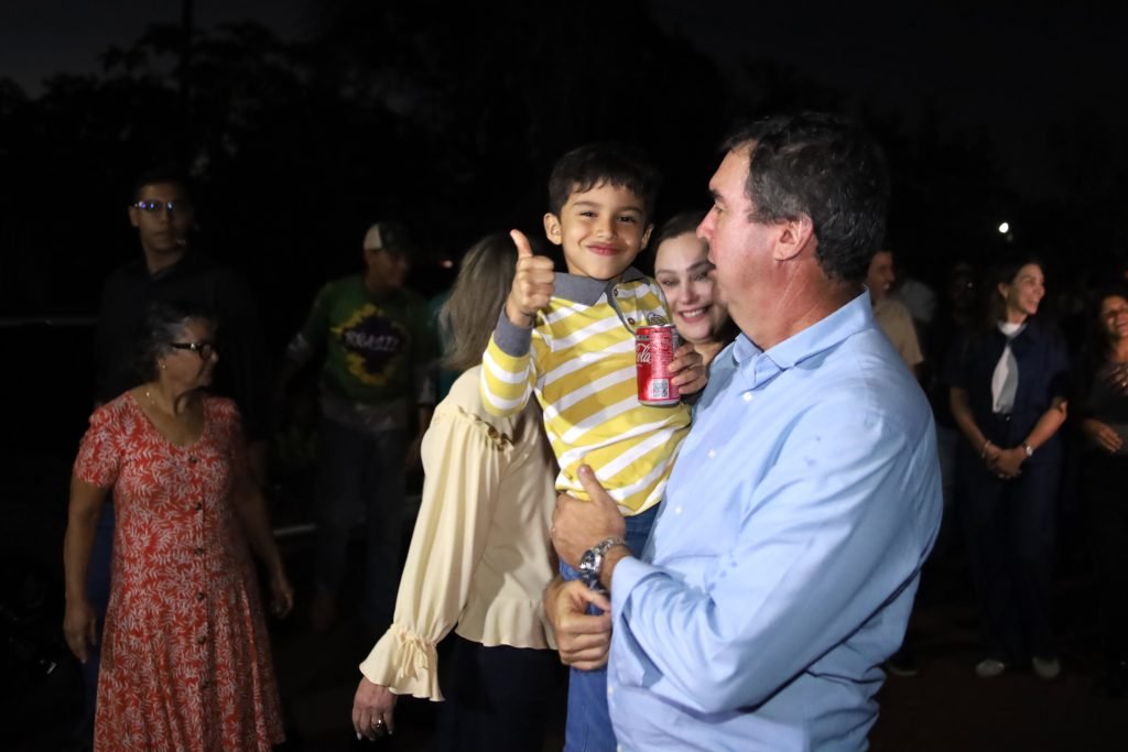 Governo de MS acompanha reta final da pavimentação no distrito de Bocajá, em Douradina