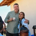 Na região norte de MS, governador celebra aniversário de Sonora e autoriza obras de habitação e asfalto
