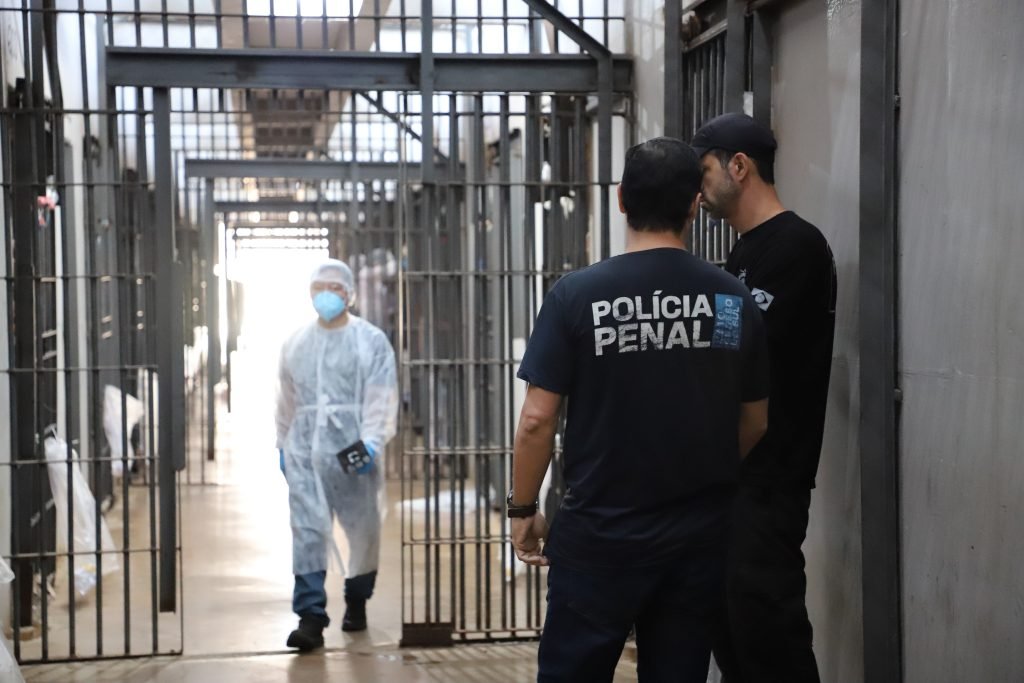DNA coletado em presídios amplia investigações e fortalece banco genético de Mato Grosso do Sul