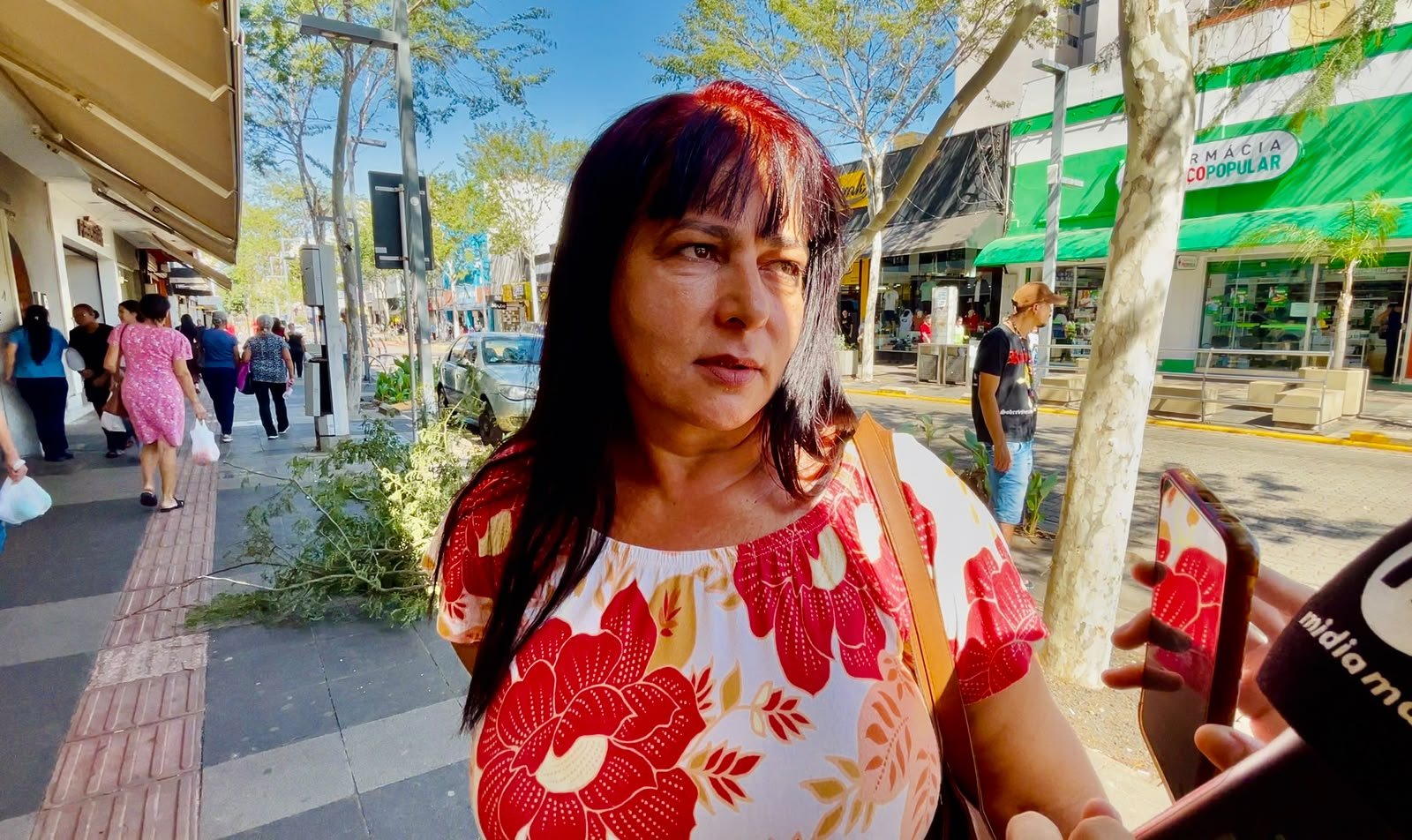 Idosa vai parar na UTI após usar batom de R$ 1 vendido Idosa vai parar na UTI após usar batom de R$ 1 vendido