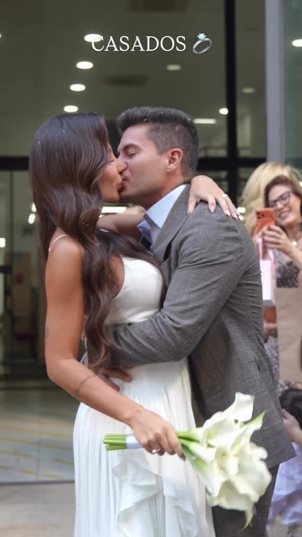 Arthur Aguiar e Jheny Santucci se casam — Foto: Reprodução/Instagram