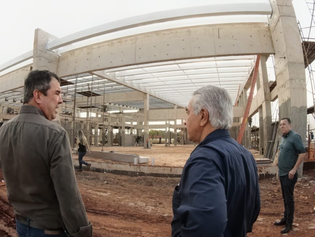 Nesta semana, o candidato ao Senado, Reinaldo Azambuja (PL), visitou Dourados e Caarapó