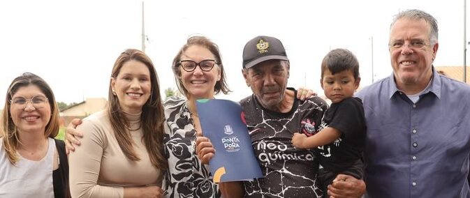 Emoção marca entrega das casas da "Vila dos Sonhos" em Ponta Porã