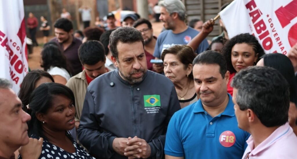 Um dia com Boulos: ministro faz caminhada, defende eleição de Fábio Trad, lança MTST e anuncia investimentos em moradia e infraestrutura na Capital